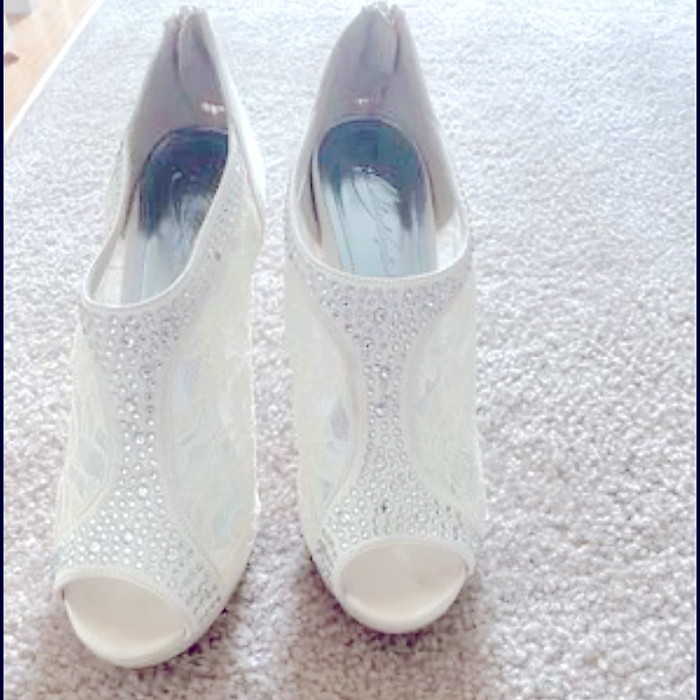 Michaelangelo Bridal Shoes size 8 - Picture 2 of 2